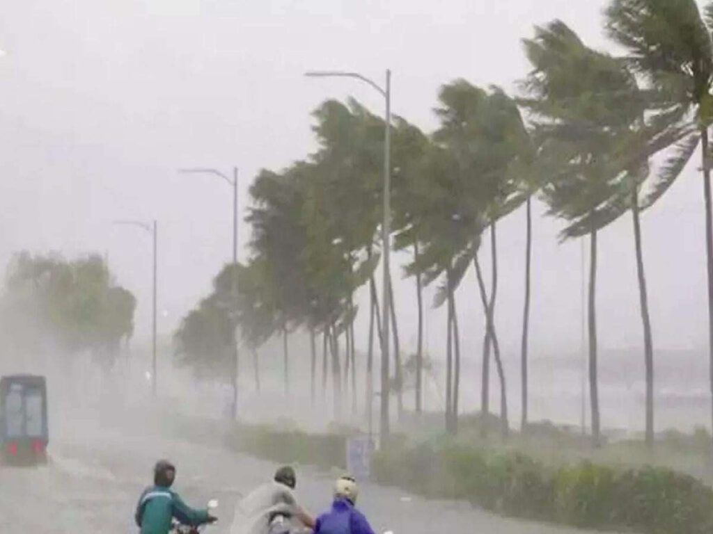 Hikka- Cyclonic Storm Moves Closely 